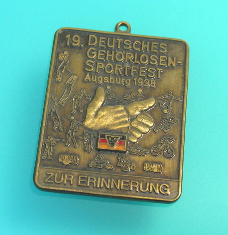 1998 BRASS PLAQUE BADGE 19 DGS GERMAN SPORT FESTIVAL  