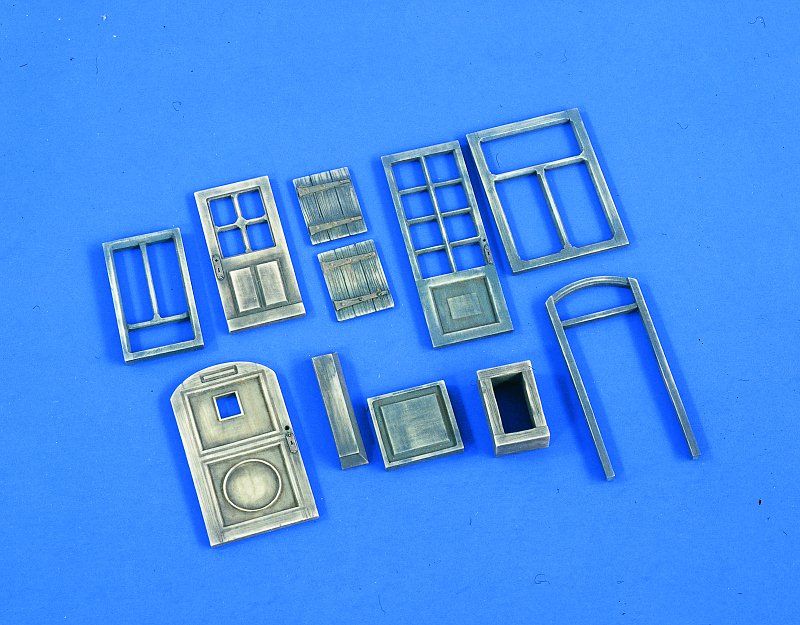 Verlinden 135 Windows, Doors, Etc. Set 1, item #2139  