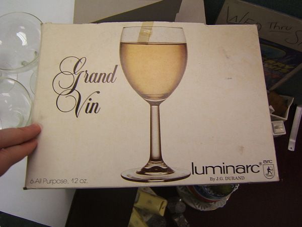 Grand Vin Luminarc Set of 6 Wine Glasses clear in box  