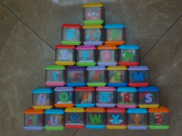 26 FISHER PRICE PEEK A BLOCK ALPHABET BLOCKS A Z ~ EUC  