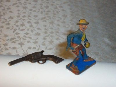 VINTAGE WESTERN COWBOY LOT. TOY GUNS, ROY ROGERS DEPUTY SHERIFF BADGE 