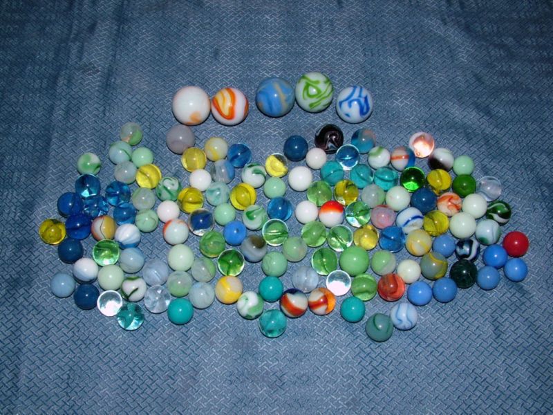 VINTAGE TOY 131 RARE MARBLES  