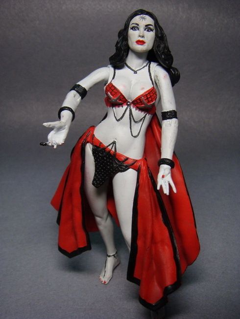 Mezco The Spirit PLASTER OF PARIS Paz Vega 6 Figure  