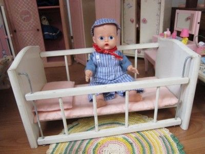 Vintage Vogue GinnyGinnette 1957 Crib, Mattress & Pillow 8 doll 