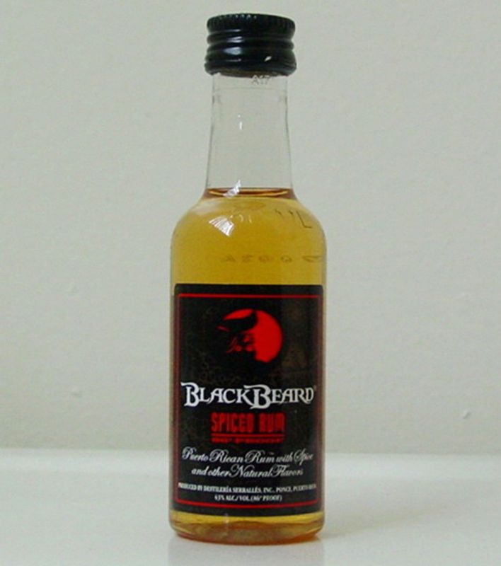 MINIATURE ~ BLACK BEARD SPICED RUM   Collectible  