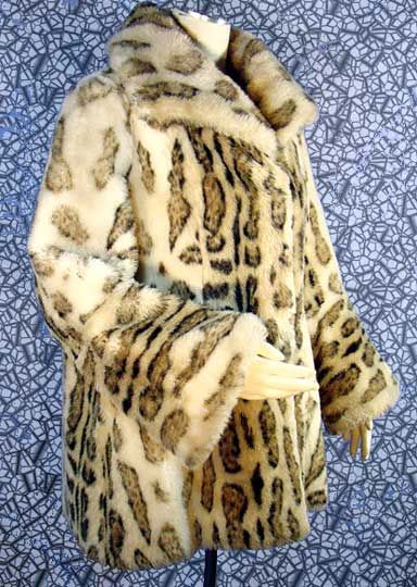 Vintage 70s RARE SNOW LEOPARD Print, Incredible FAUX FUR Coat Jacket 