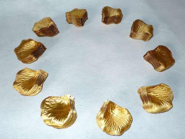 1000pcs Gold rose petals wedding party decoration favor  