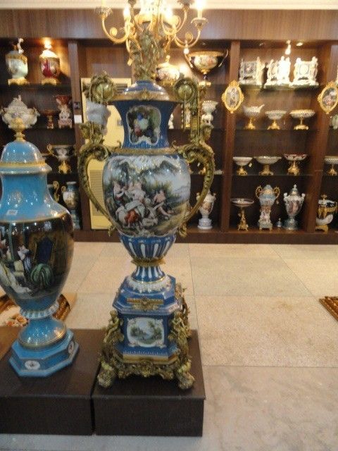 THE BEST BRONZE AND HAND PAINTED PORCELAIN VASE JS4048  