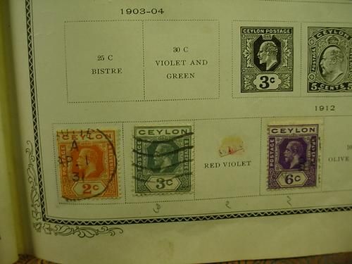   ~ VALUABLE SCOTT INTERNATIONAL JUNIOR WW STAMP ALBUM  