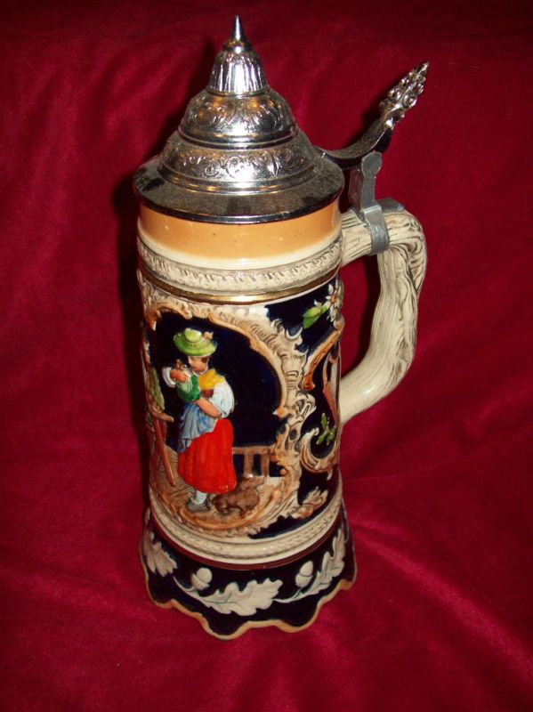 WEST GERMAN MUSICAL BEER STEIN LIDDED DBGM #76 MINT  