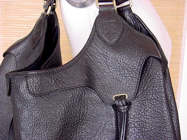 GIVENCHY Bag GR8 Day size Roomy Super Style GR8 Leather  