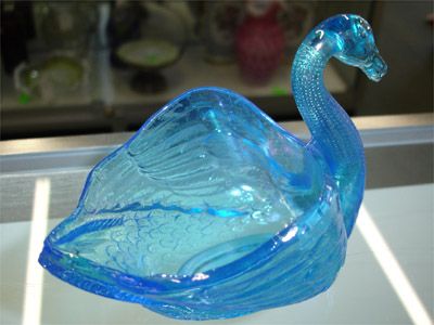 VINTAGE BLUE GLASS SWAN BOWL  