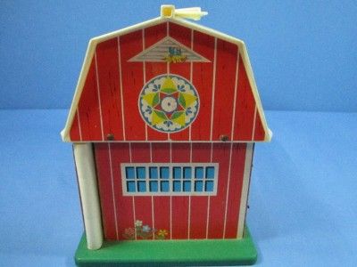 FISHER PRICE FAMILY FARM LITTLE PEOPLE #915 FARMERS, ANIMALS, TRACTOR 