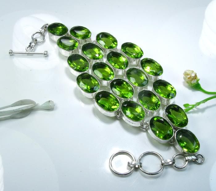 HUGE PERIDOT SILVER BRACELET 6 1/2 8; R7965  