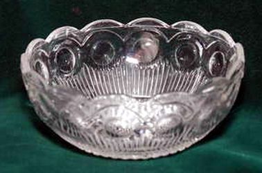 US Glass ~ MANHATTAN ~ CLEAR ~ Berry Bowl  