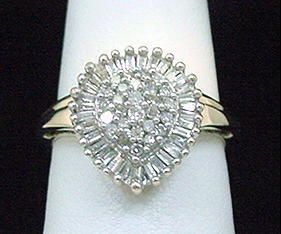 1ct Diamond Pear Shape Cluster Ring 10kt Gold   Round & Baguette Cut 
