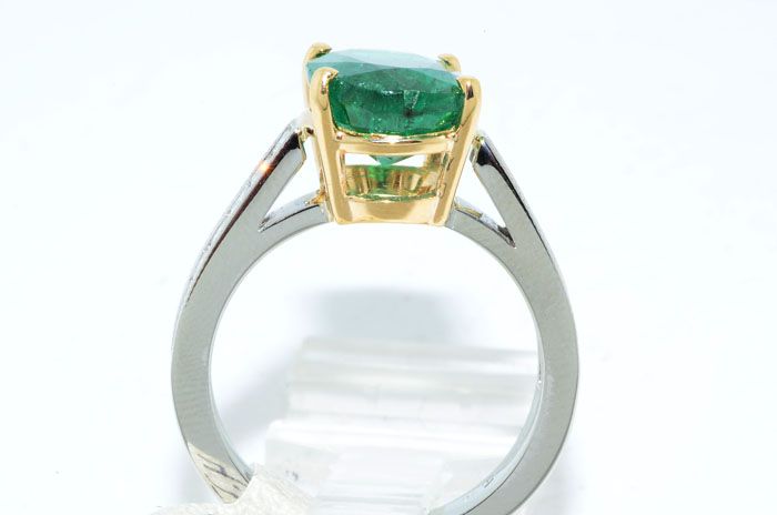 12000 5.03CT OVAL CUT EMERALD & DIAMOND RING VVS SIZE 7.75  