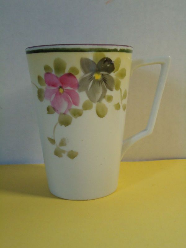 OH NIPPON MUG PATTERN UNKNOWN HAND PAINTED PORCELAI  