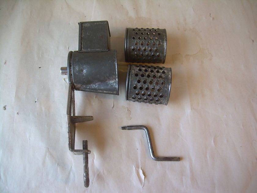 VINTAGE NUTMEG GRATER GRINDER MEDIUM & COURSE BLADES  